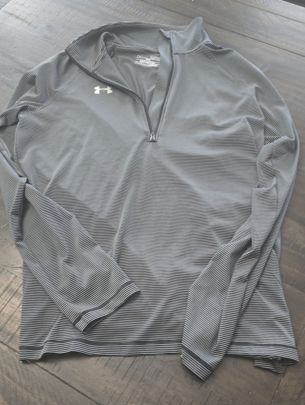 Under Armour Tech 1/4 Zip Top Pullover Women's S Striped Loose Fit Lightweight